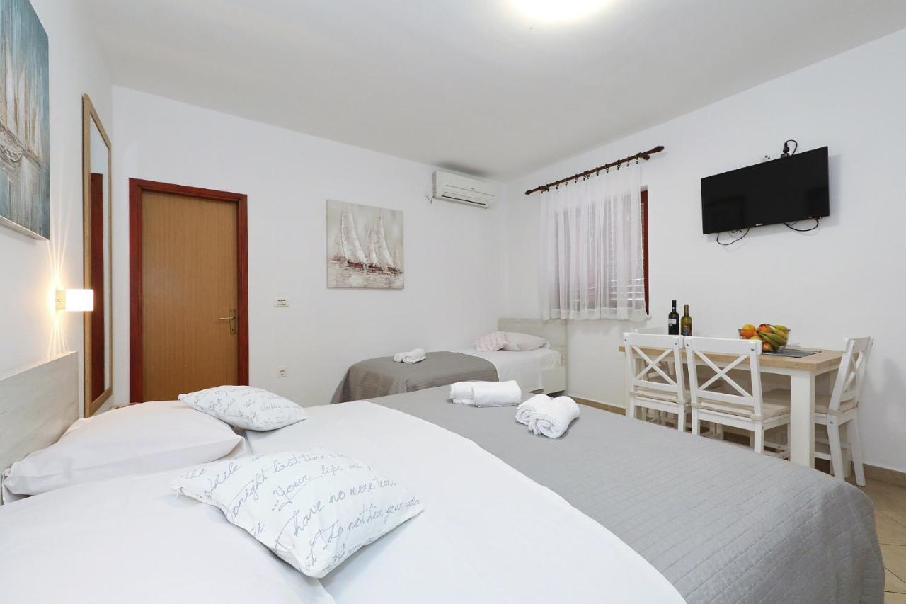 Apartmani Strpic Biograd Na Moru Luaran gambar