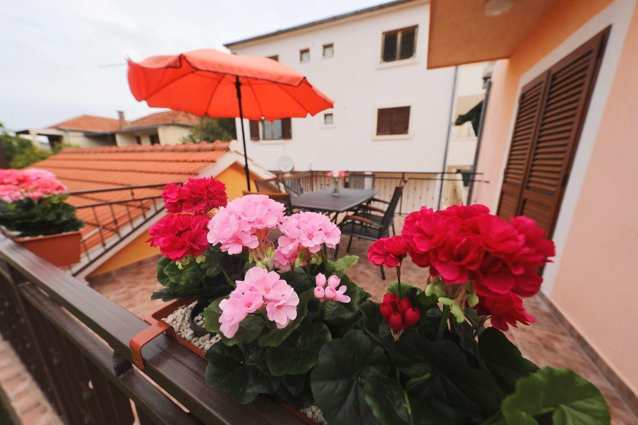 Apartmani Strpic Biograd Na Moru Luaran gambar
